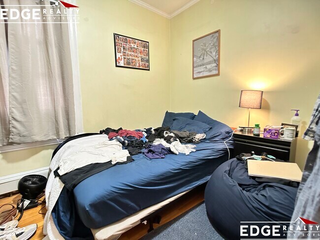 Building Photo - 24 Bayard St