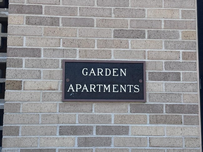 Building Photo - Garden Apartments