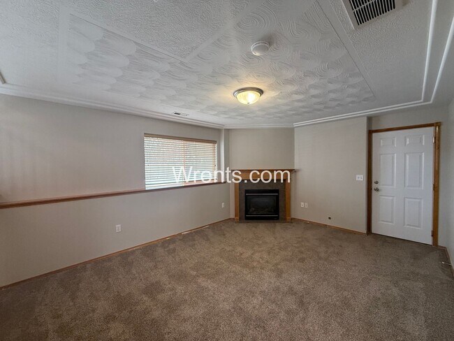 Building Photo - Beautiful 4 bed 3 bath Home!