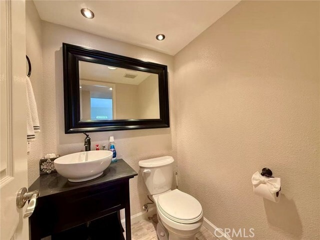 Building Photo - 15452 Quiet Oak Dr