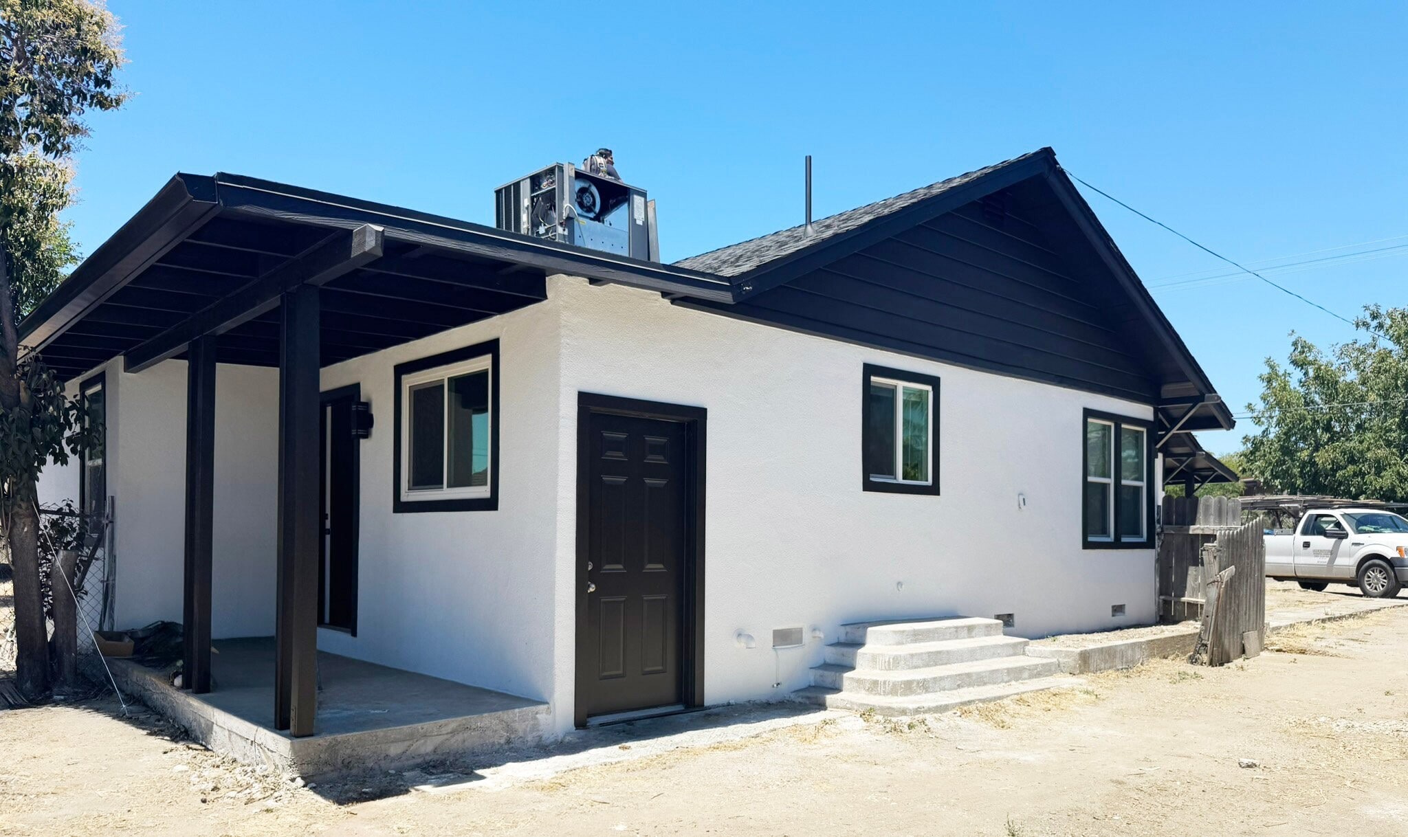 Building Photo - 2410 River Rd