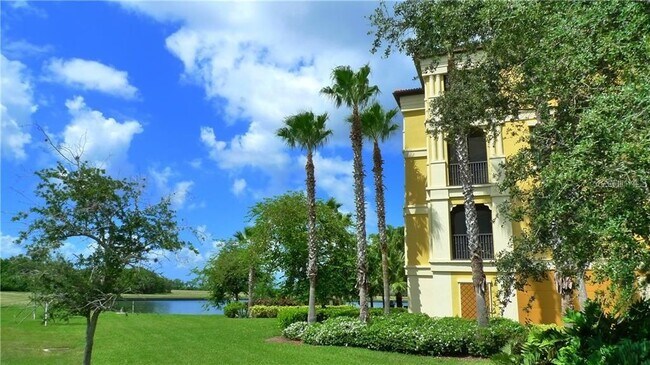 Primary Photo - 99 Vivante Blvd