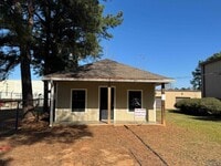 Building Photo - 280 Joy Ln