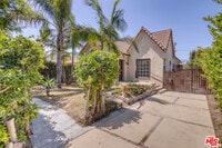Building Photo - 2127 Malcolm Ave