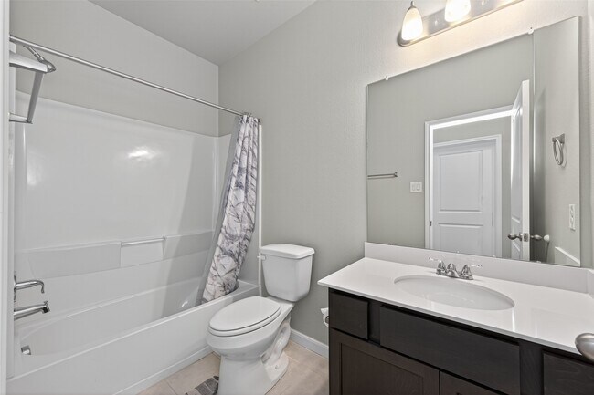 Building Photo - 2320 Cedar Pl Dr