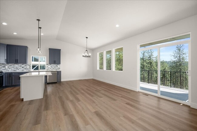 Building Photo - $3,600 - 4 Bed / 3 Bath Gorgeous Brand New...