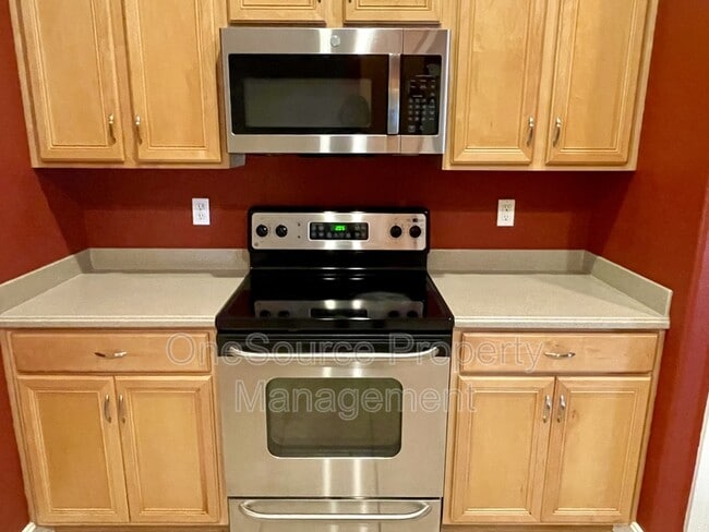 Building Photo - 979 Watersview Dr