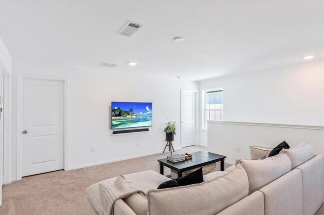 Building Photo - 25919 Chicory Dr