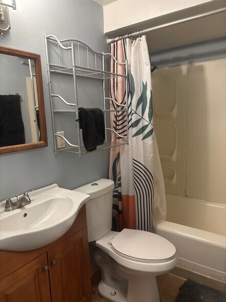 Building Photo - 28 Beltzhoover Ave