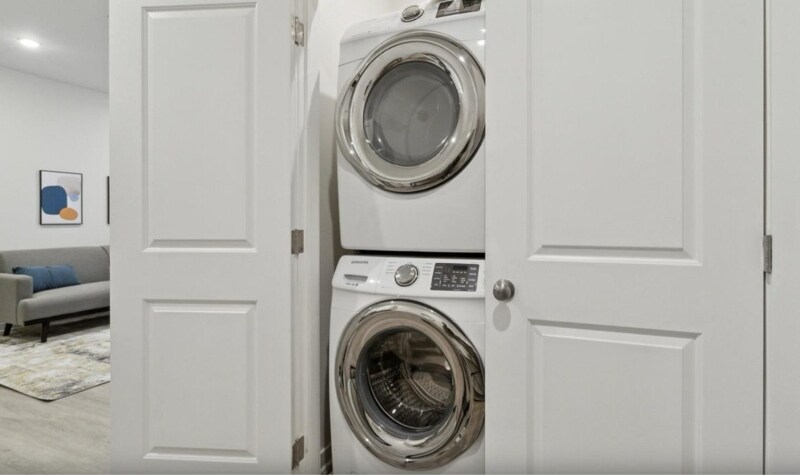 Building Photo - 1522 W Girard Ave