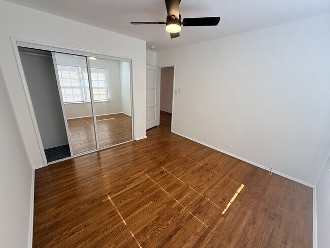 Building Photo - Adorable 2-bedroom home available for rent in Lakewood Mutuals!