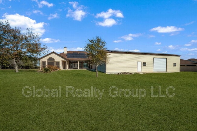 Building Photo - 7033 Robin Hood Way