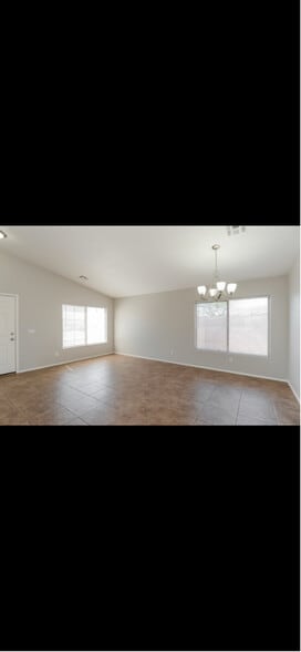 Building Photo - 11235 E Cicero St
