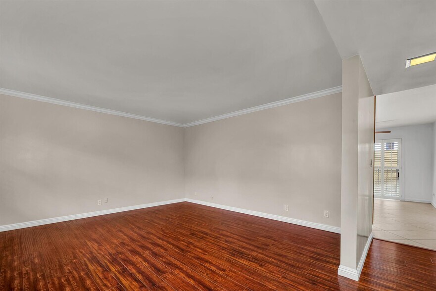 Living room - 810 Edgewood St