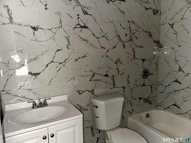 Building Photo - 240 Madison Ave