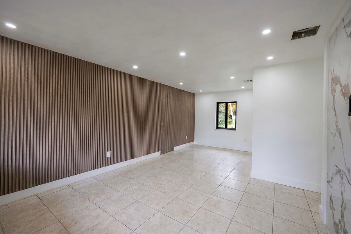 Building Photo - 2015 NW 132nd St