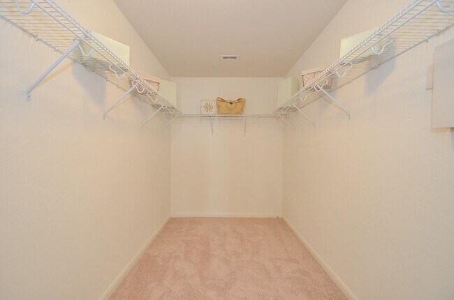 Building Photo - 2410 Crossmill Ln