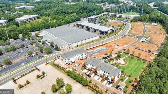 Building Photo - 10744 Davis Dr