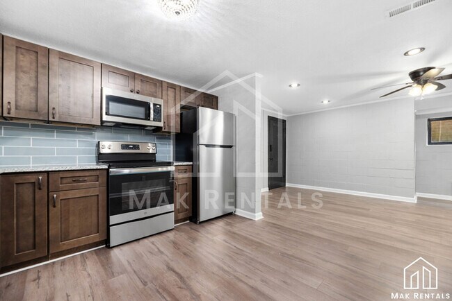 Building Photo - Mocksville