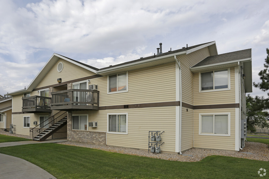 Building Photo - Lakeview Apartments