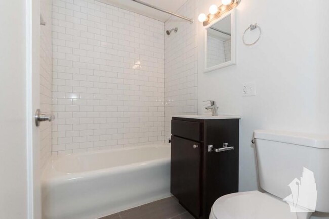 Building Photo - 1 bedroom in Chicago IL 60647