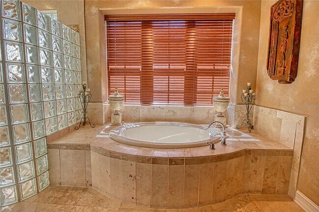 Building Photo - 110 Portofino Dr