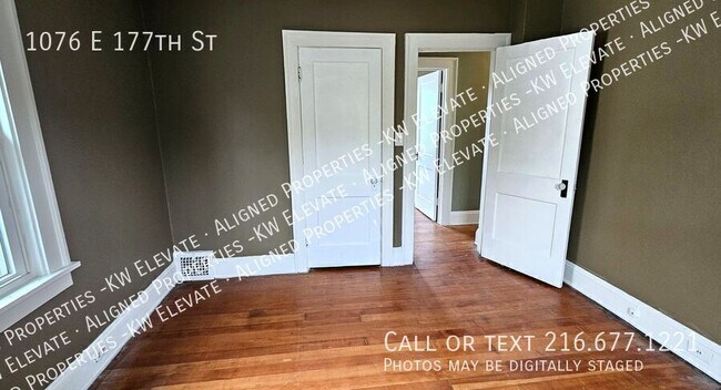 Building Photo - 1076 E 177th St