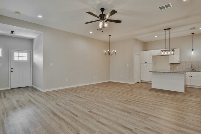 Building Photo - 1313 Corpus Ave