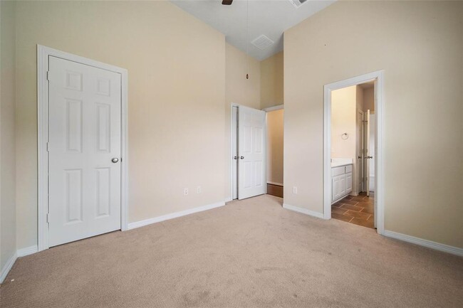 Building Photo - 10602 Shadow Elm Ct