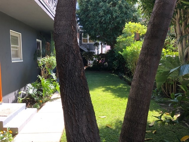 Building Photo - 1334 E 1st St