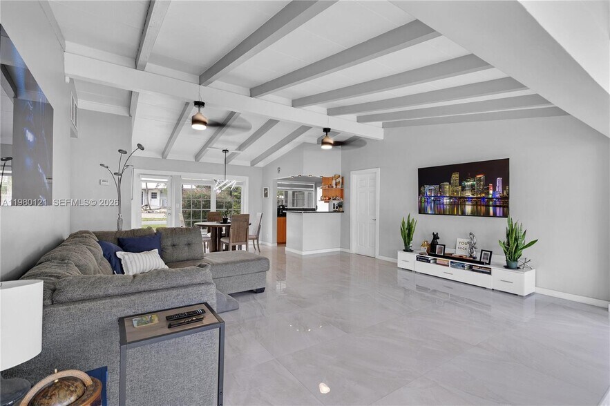Building Photo - 2430 Key Largo Ln