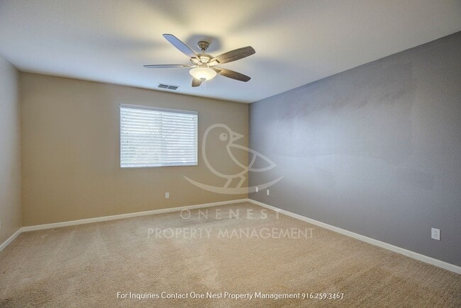 Building Photo - 4 Bedroom, 2 bathroom, 2 car garage