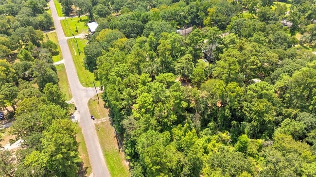 Building Photo - 27607 Decker Woods Dr