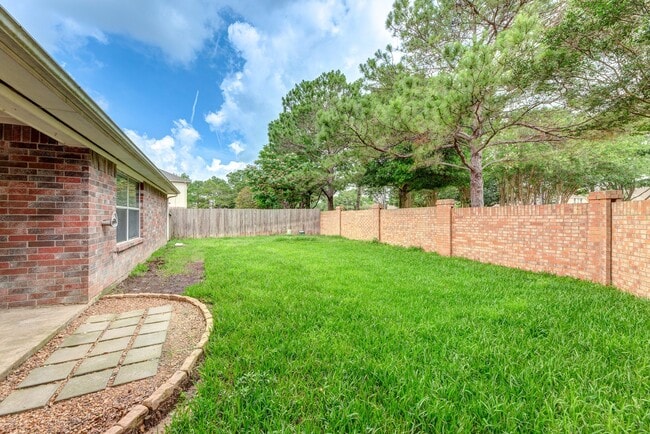Building Photo - 24502 Drakefield Ct