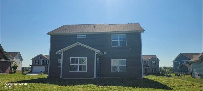Building Photo - 570 Freedom Dr
