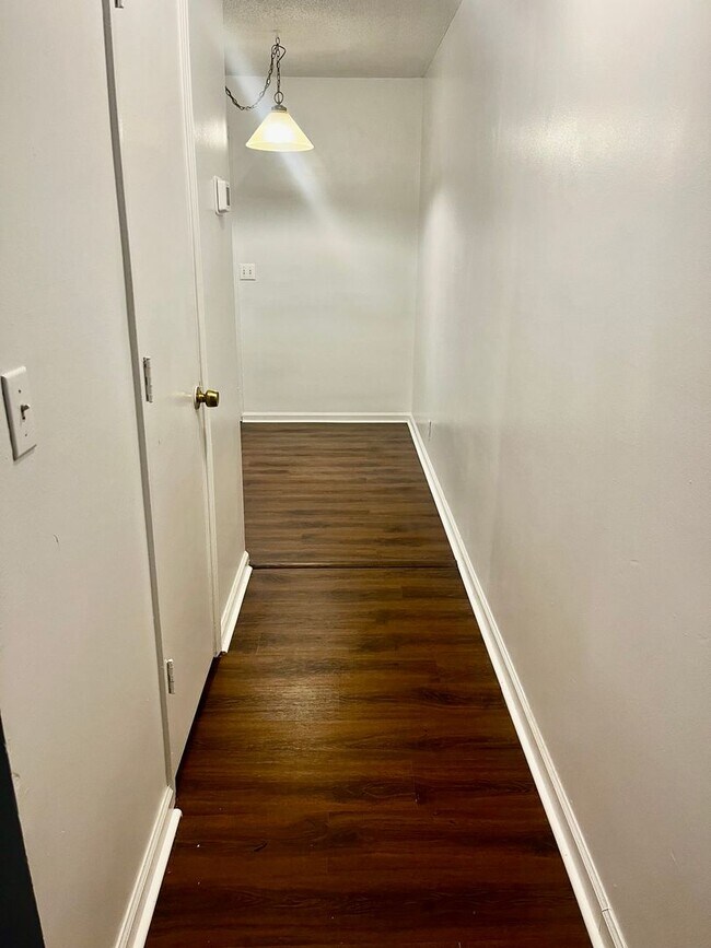 Building Photo - 1021-1023 Wesleyville St