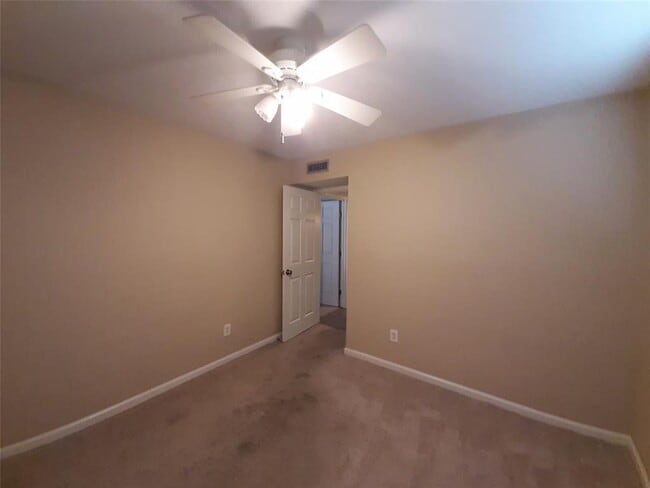 Building Photo - 18214 Mantana Dr