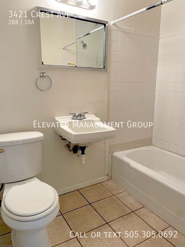 Building Photo - 3421 Crest Ave SE