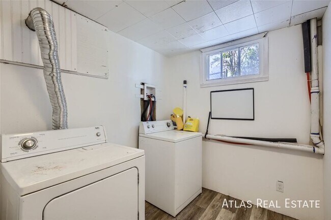 Building Photo - 2130 5th Ave