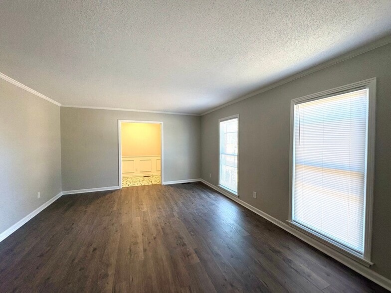 Building Photo - 60 Franwood Dr