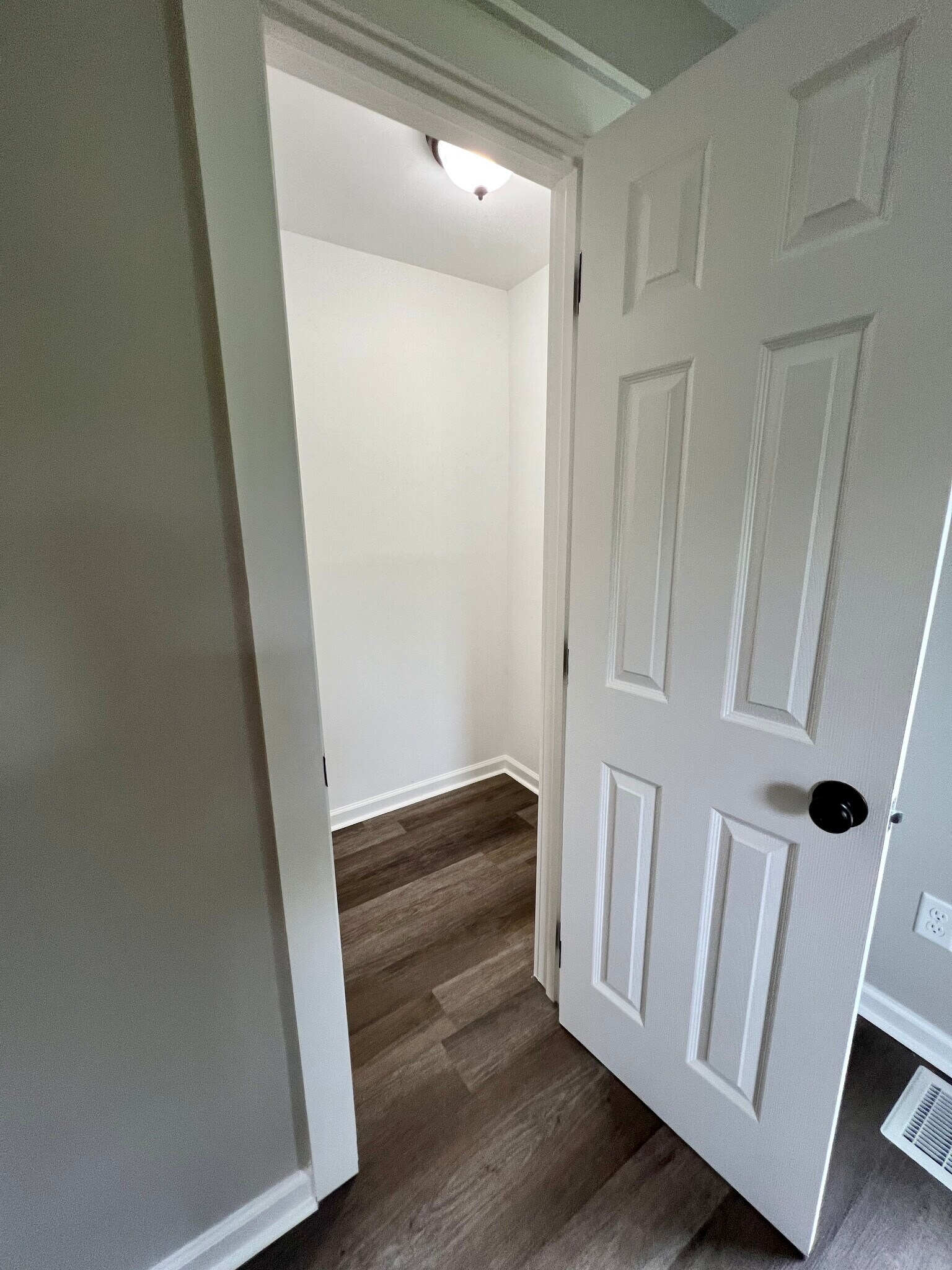 Building Photo - 314 Mosier Ave