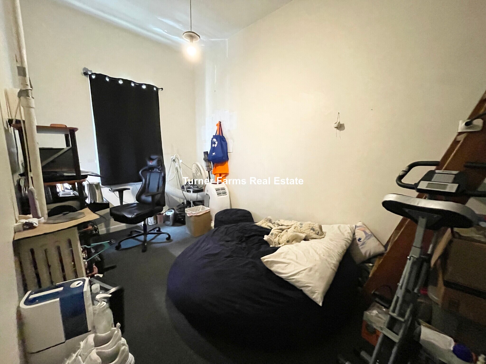 Building Photo - 17 Aberdeen St