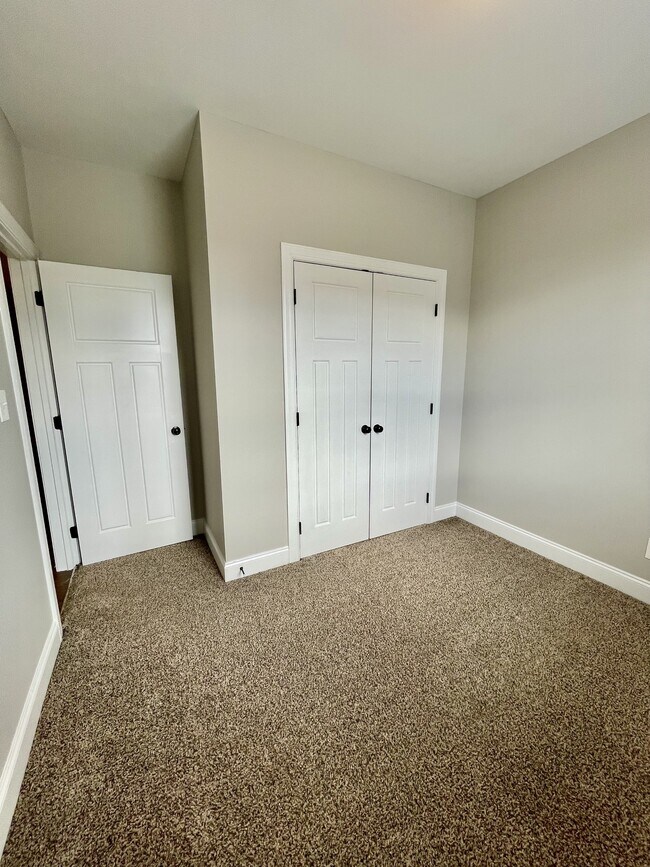 Building Photo - 100 Portico Street