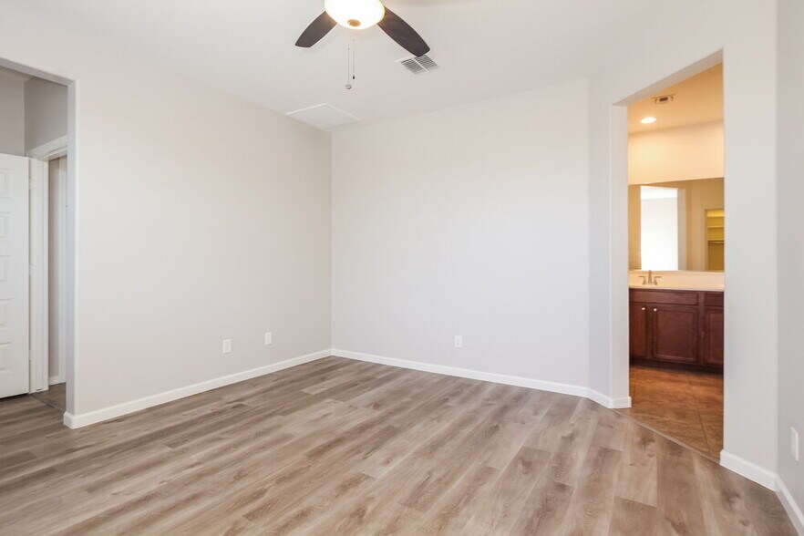 Building Photo - 10404 W Hammond Ln