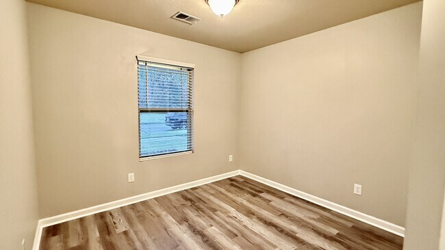 Building Photo - 1813 Clayton Cove Dr NW