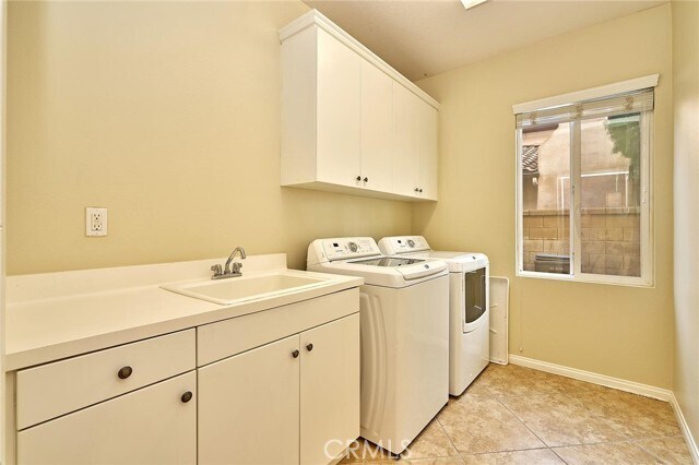 Building Photo - 26828 Desert Locust St