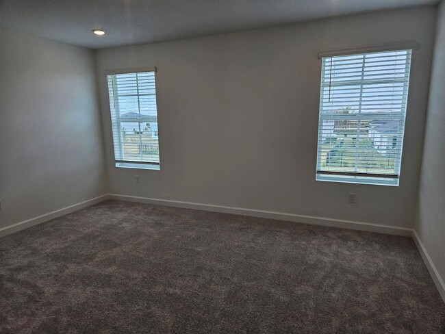 Building Photo - 19576 Whispering Crk Rd