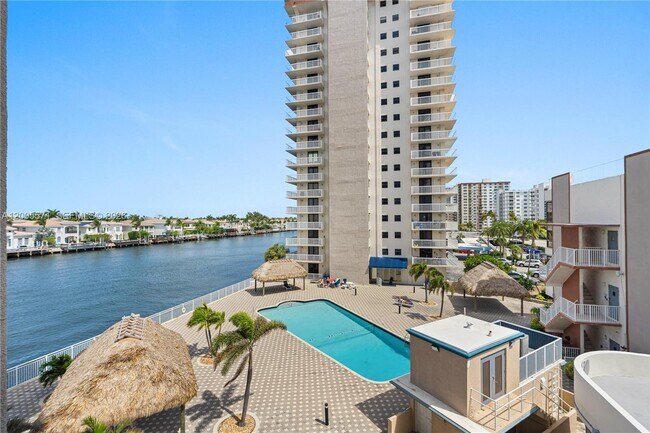 Building Photo - 1600 S Ocean Dr