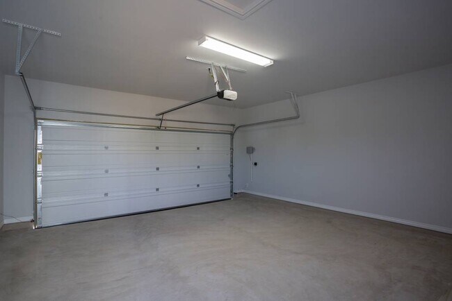 Building Photo - 1728 Artesian Springs Xing