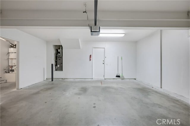 Building Photo - 9896 Highland Ave